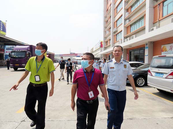 高埗鎮(zhèn)委副書(shū)記傅秩恩親自帶隊(duì)蒞臨百茂展開(kāi)隱患排查整治工作